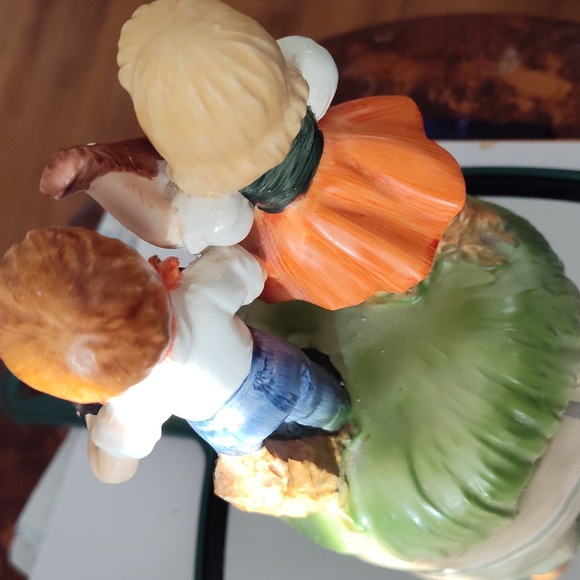 Lefton Music Box Alps Boy n Girl Lute accordion Plays Chim- cheree Mary Poppins - Picture 8 of 13